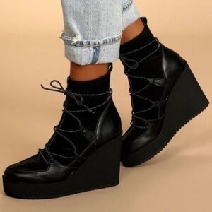 Steve Madden Atomic Wedge Lace-Up Bootie Black Leather Sz 9M